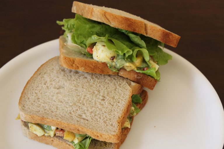 Egg Sandwich With Spinach & Crunchy Vegetables