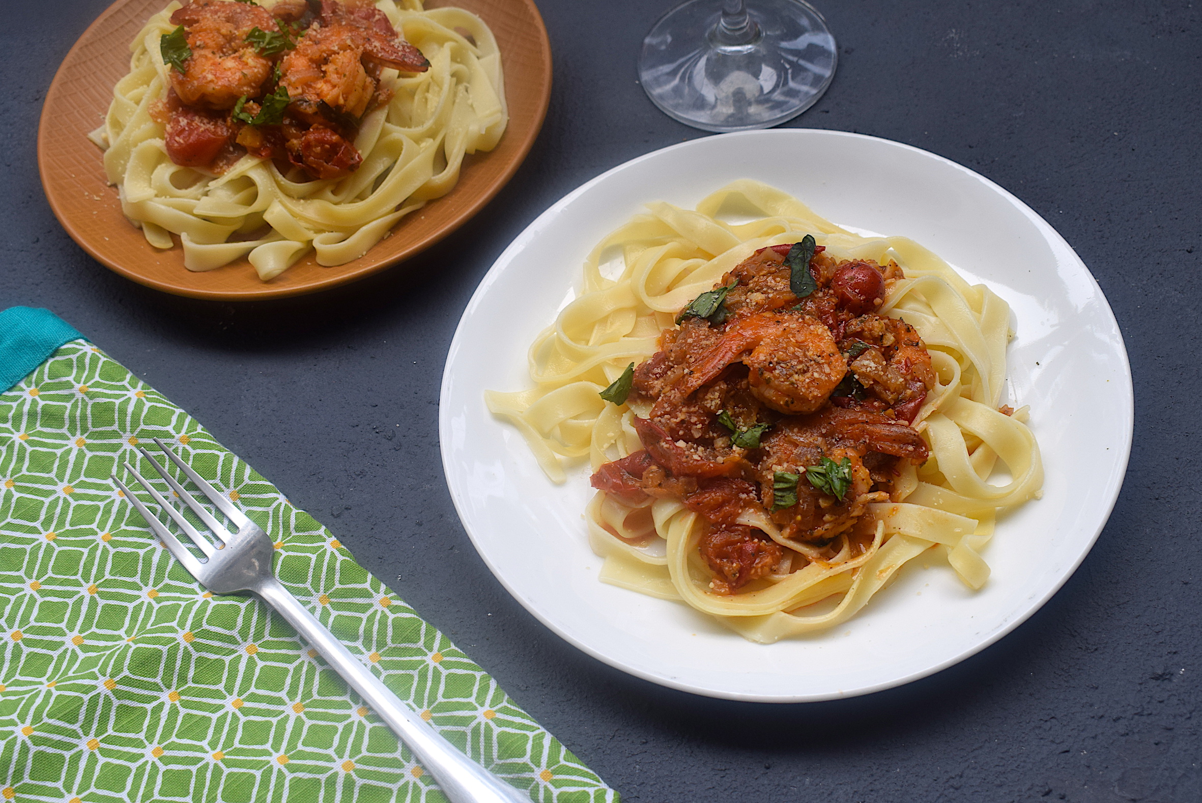 Shrimp Fettuccine in White Wine Sauce | Dinner Recipes | Slurrp