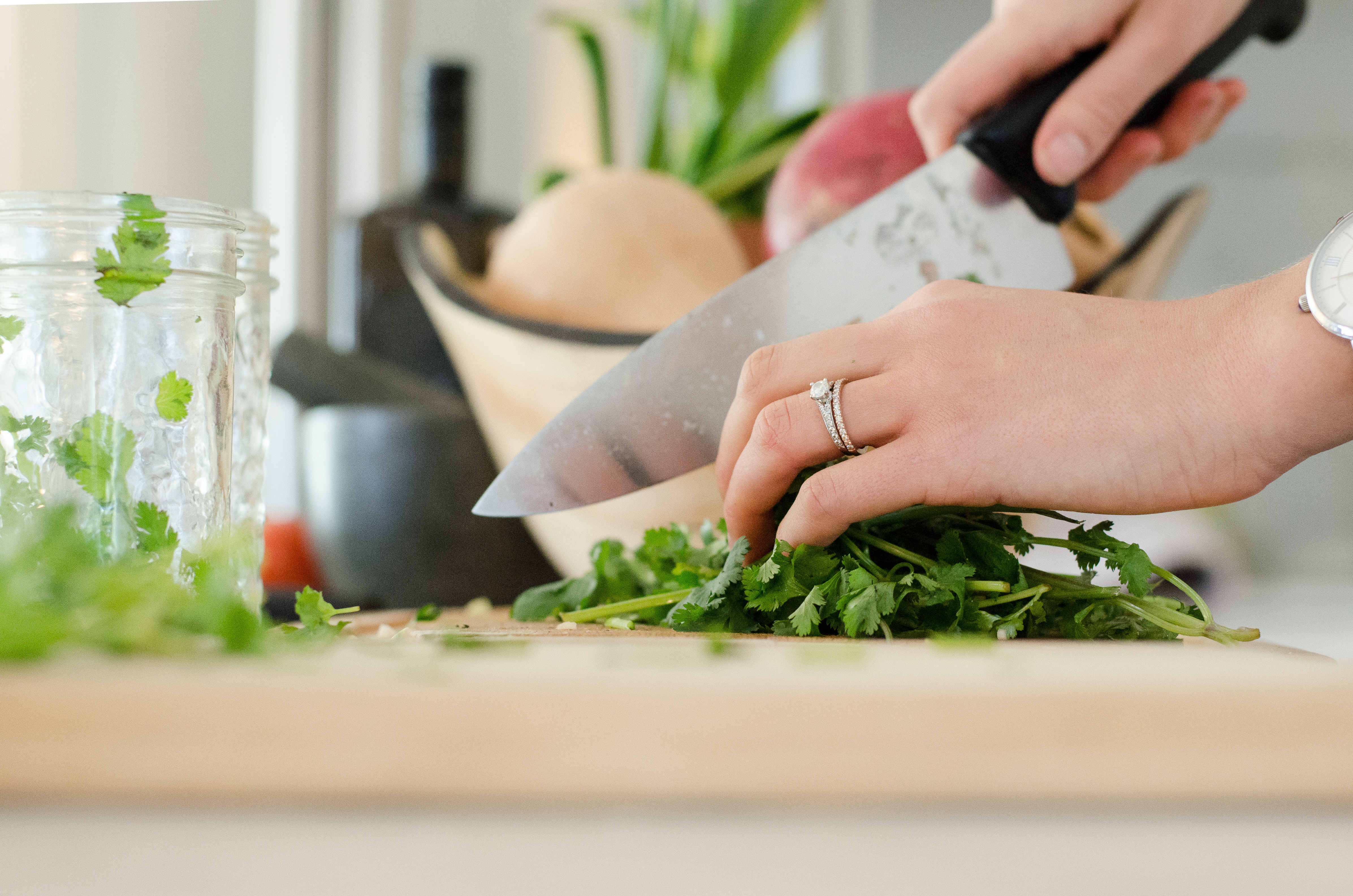 4 Hard-to-Ignore Benefits of Cooking Your Own Food