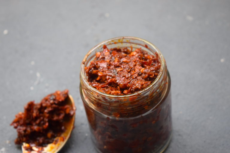 homemade schezwan chutney