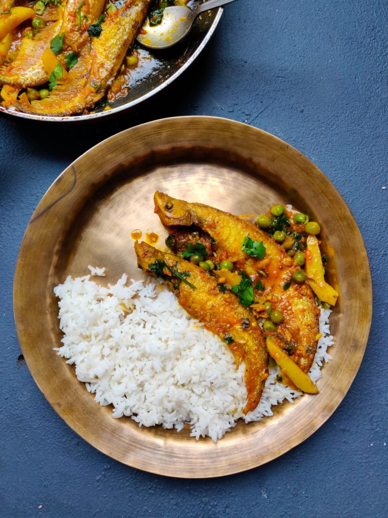 pabda fish curry