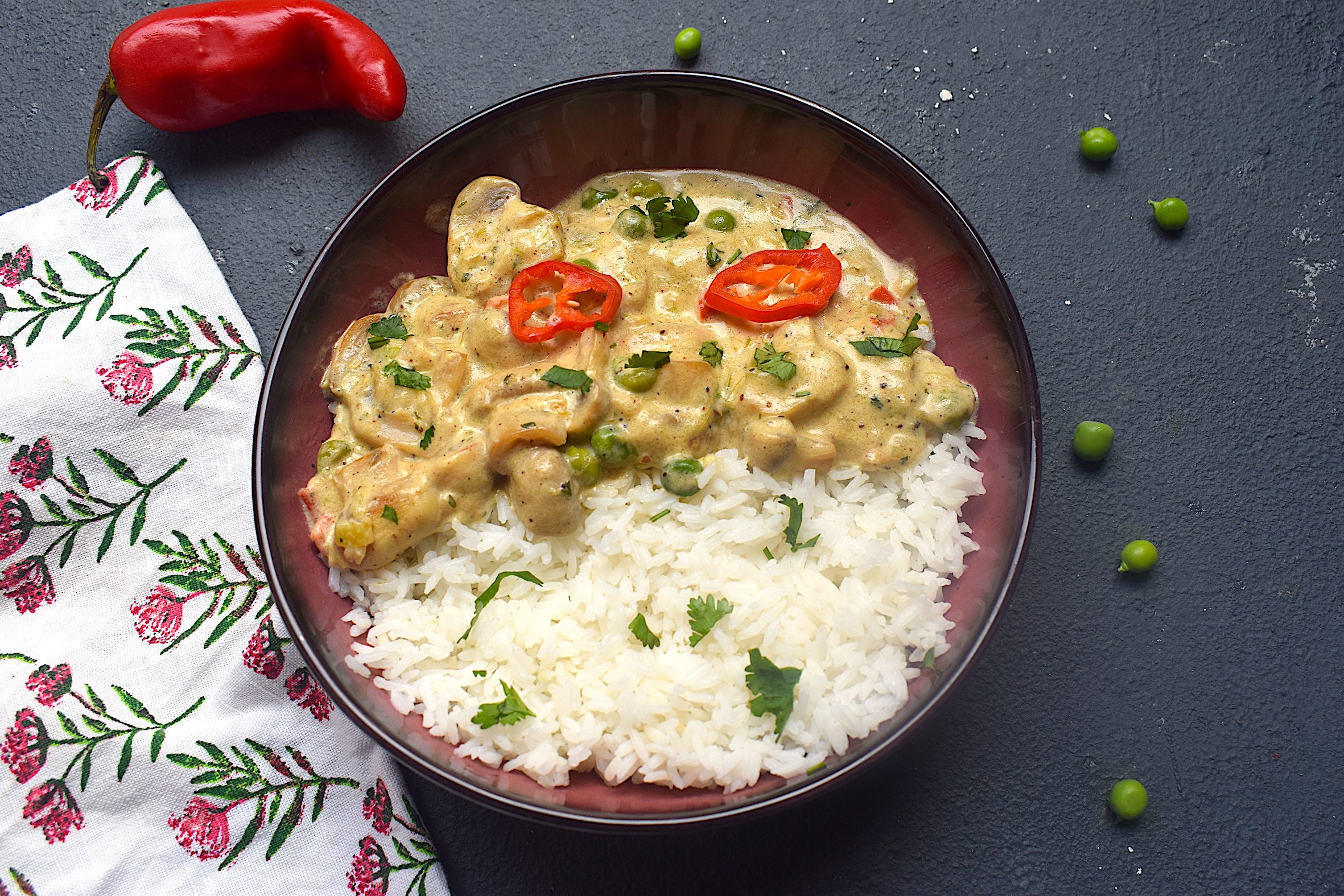 The Easiest & Creamiest Mushroom Stroganoff