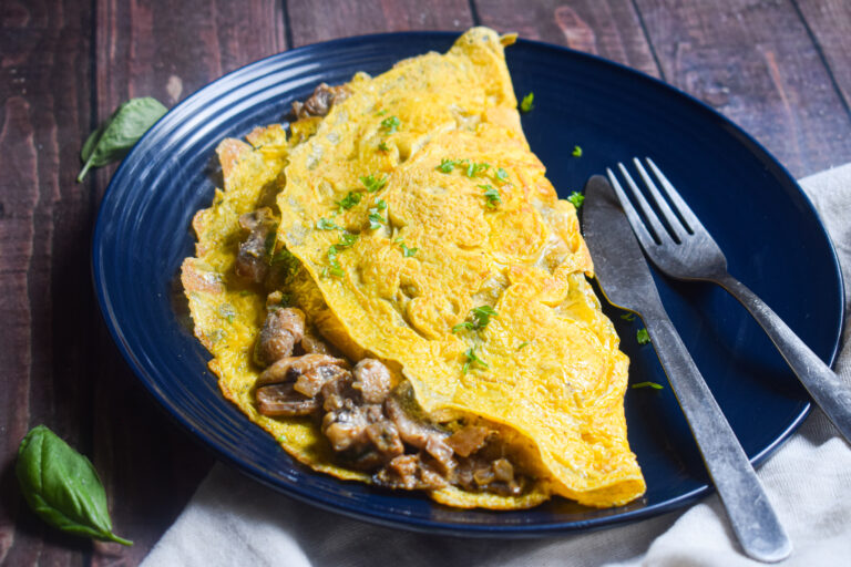 creamy mushroom omelette