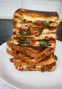 tomato grilled cheese sandwich